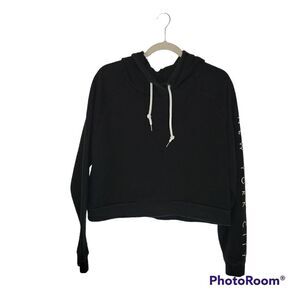 Aeropostale black and white cropped hoodie size large